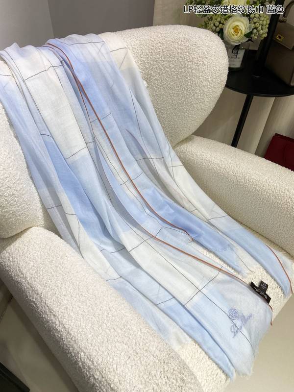 Loro Piana Scarf LPC00052 Loro Piana Scarf LPC00052